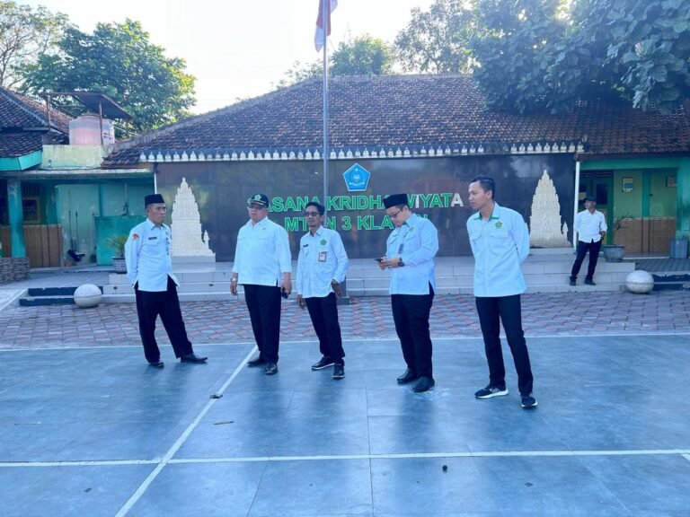 Kunjungan Kerja Kakanwil Kemenag Jawa Tengah di MTsN 3 Klaten
